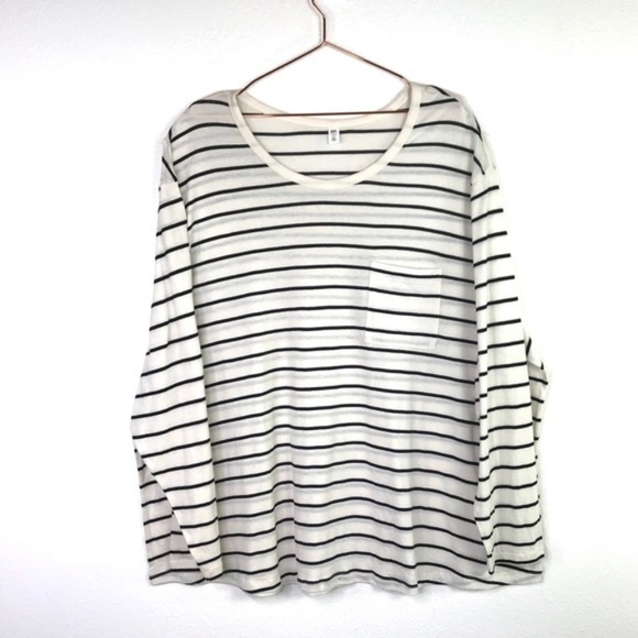 BP Relaxed Fit Long Sleeve Tee with Front Pocket - Picture 2 of 6